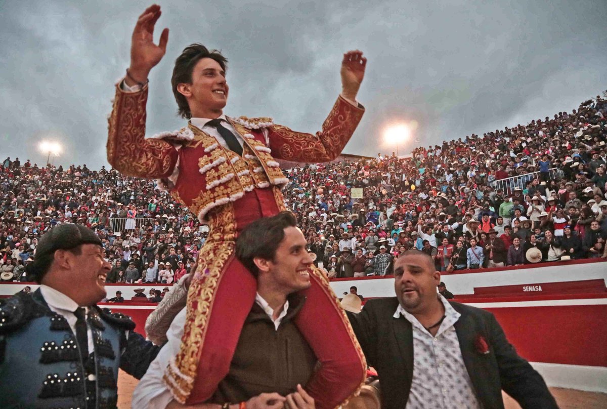 Rotundo triunfo de Roca Rey en Chota