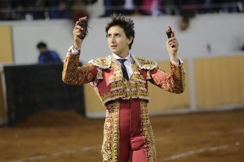 Colosal Roca Rey, cuatro orejas