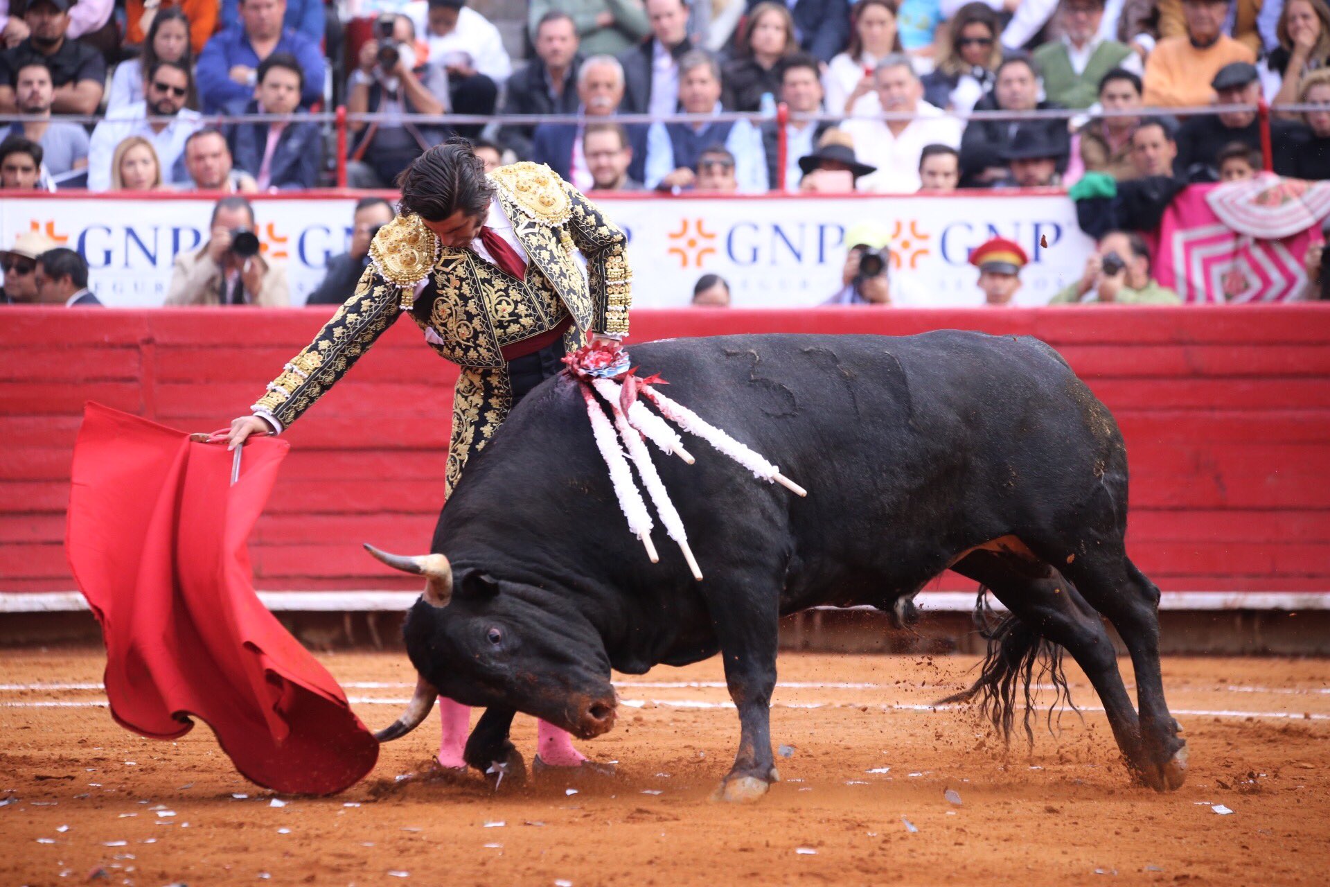 Triunfo y gloria en el aniversario de La México