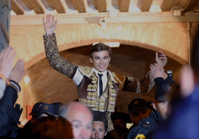 Andy Younes, sonrisa GRANDE en Las Fallas