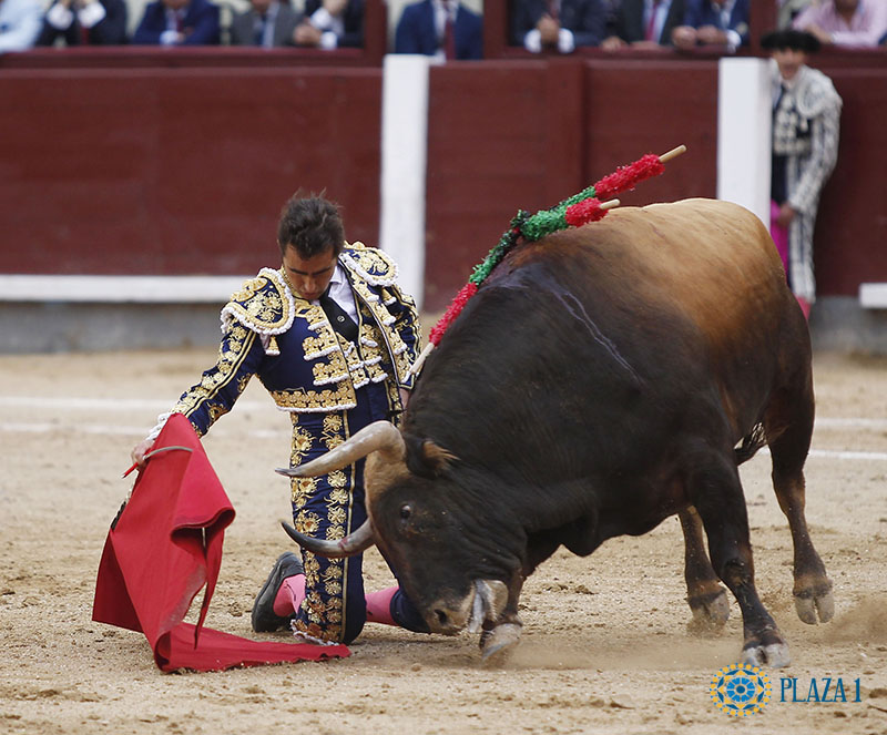 La veteranía de «El Fandi» y la codicia de José Garrido