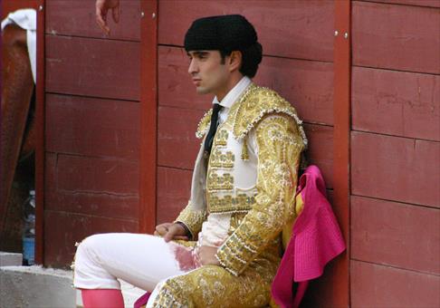 «Lagartijo» rompe de manera unilateral con su apoderado