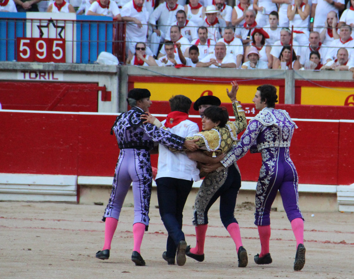 Roca rey continúa afebril y estable
