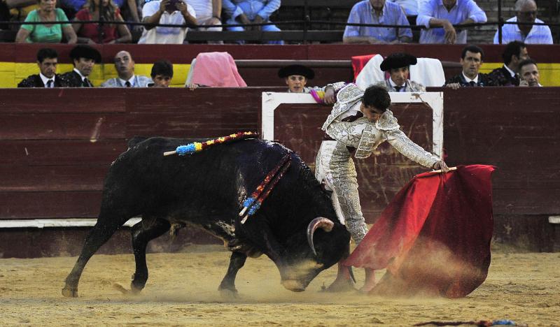 Isiegas a las puertas de la gloria en una solitaria aventura en Valencia