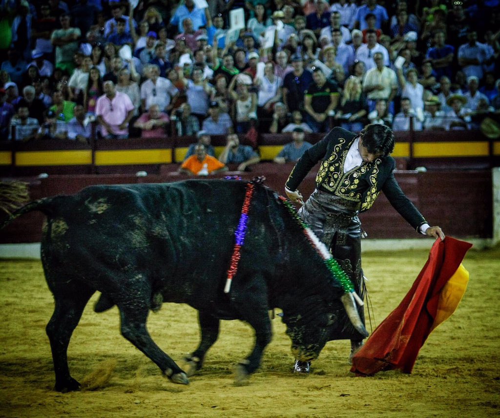 Diego Ventura rotundo a caballo y a pie
