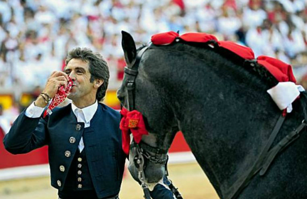 Hermoso de Mendoza donará 75.000 pesos por actuación a los damnificados de México