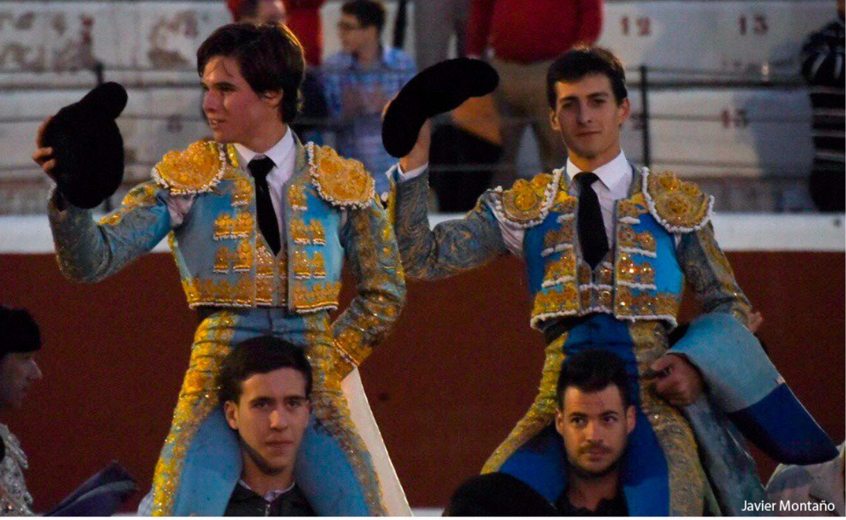 García Navarrete y Llaguno a hombros en el festejo que cierra la temporada sevillana