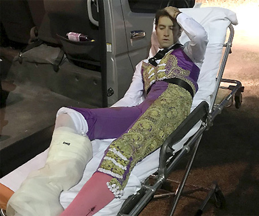 Arturo Saldívar: «esguince de tobillo y contusión en la pantorrilla»