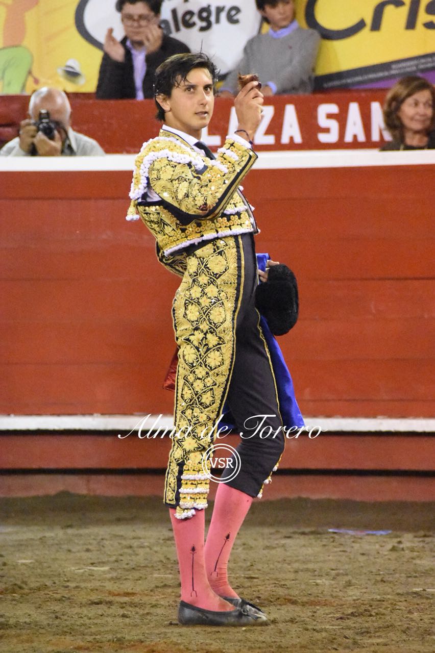 Roca Rey se lleva la única oreja de la tarde