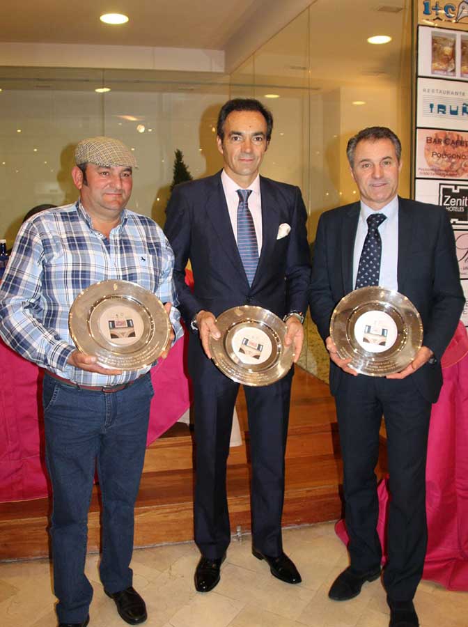 El Cid recoge el premio a la mejor faena en Tudela