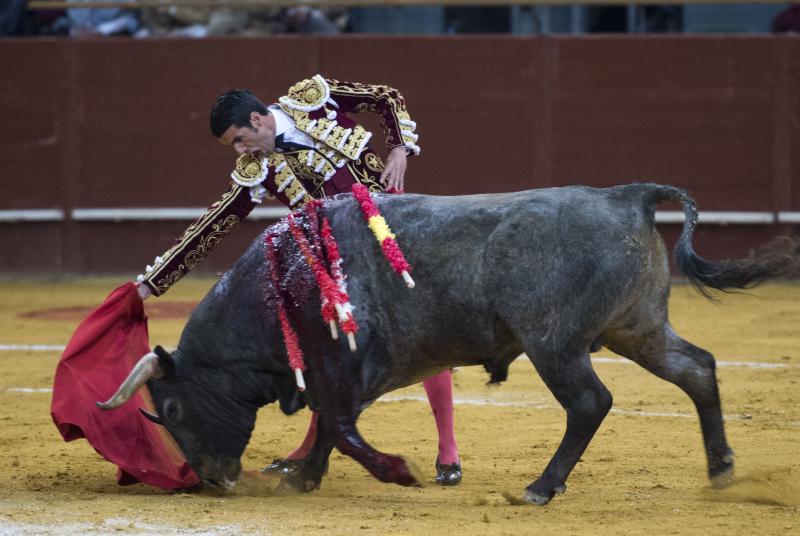 Curro Díaz y Emilio de Justo, oreja a la verticalidad y pureza