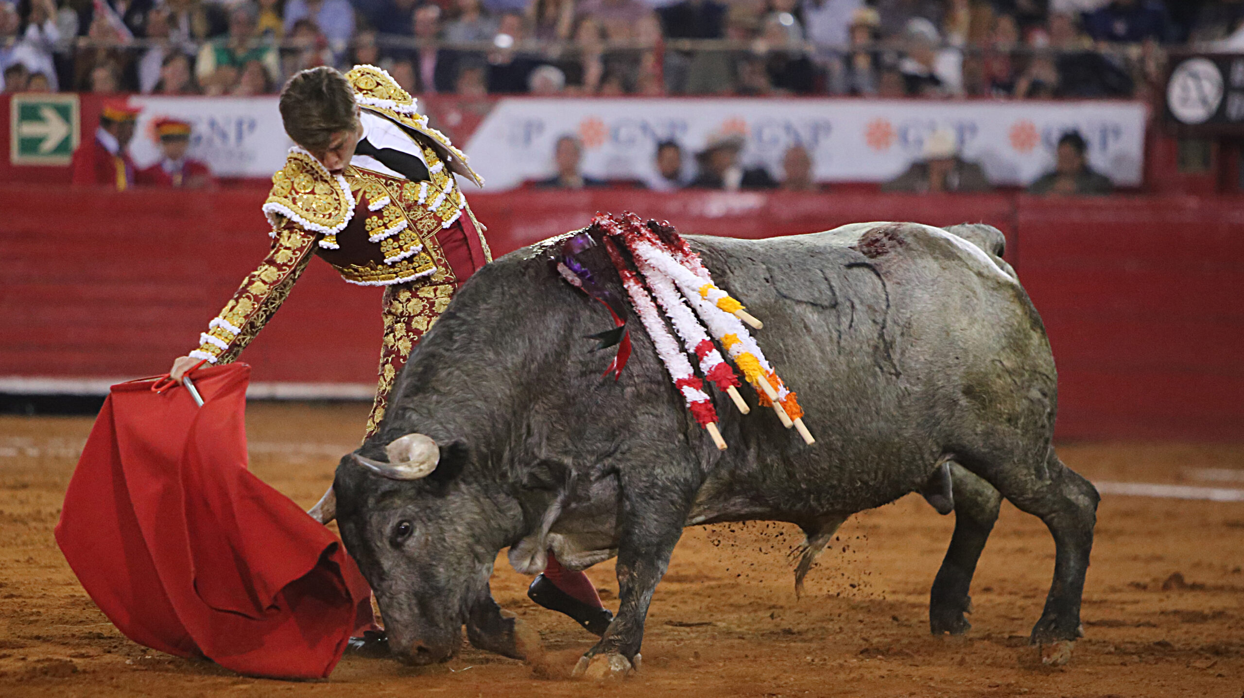 Rotundidad de «El Juli» y Sergio Flores en La México