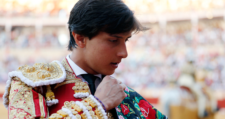 Roca Rey amenaza con no torear en Perú