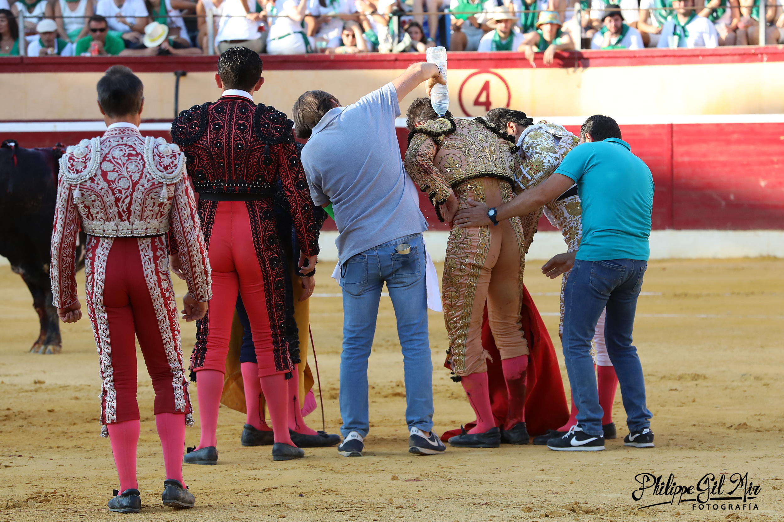 El Fandi sufriÃ³ una aparatosa cogida en Huesca