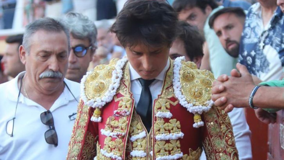 Roca Rey ha sufrido una cornada en el Puerto de SantamarÃ­a