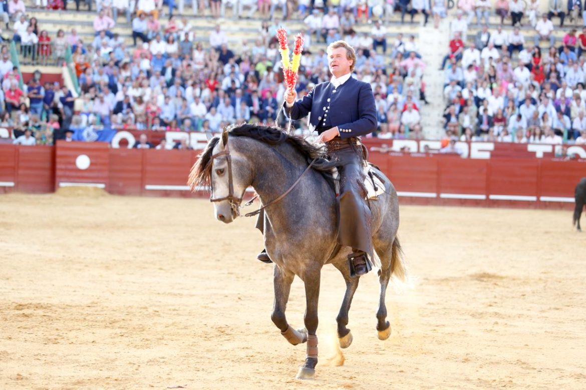 La reapariciÃ³n de FermÃ­n BohÃ³rquez estÃ¡ prevista en el festival de La Maestranza de Sevilla